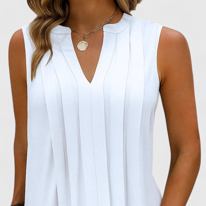 Clarhild | Elegant Flattering Dress With V-Neck