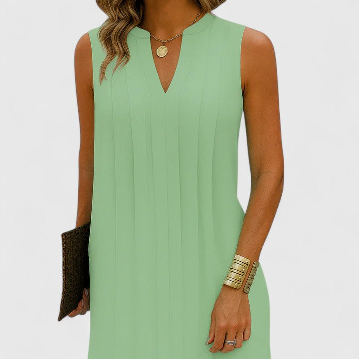 Clarhild | Elegant Flattering Dress With V-Neck